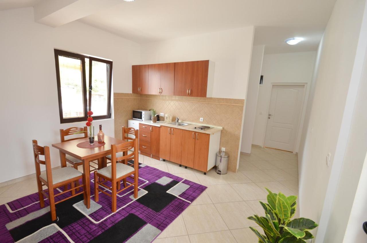 Apartments Blue Lagoon Котор Екстер'єр фото