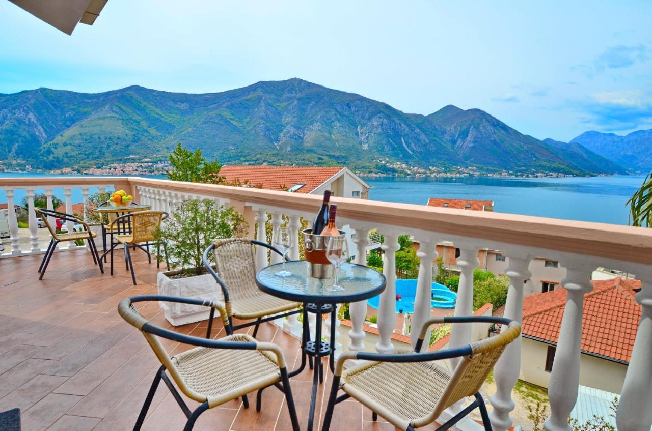 Apartments Blue Lagoon Котор Екстер'єр фото