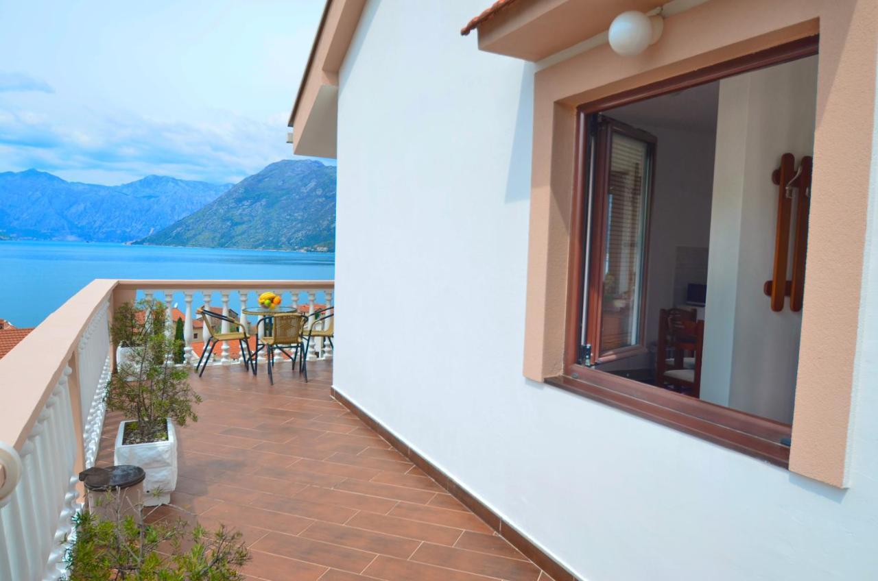 Apartments Blue Lagoon Котор Екстер'єр фото