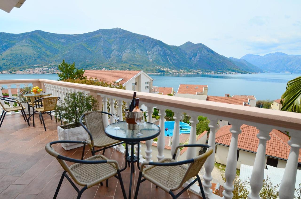 Apartments Blue Lagoon Котор Екстер'єр фото