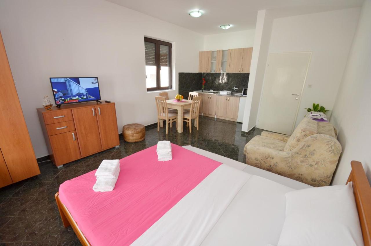 Apartments Blue Lagoon Котор Екстер'єр фото