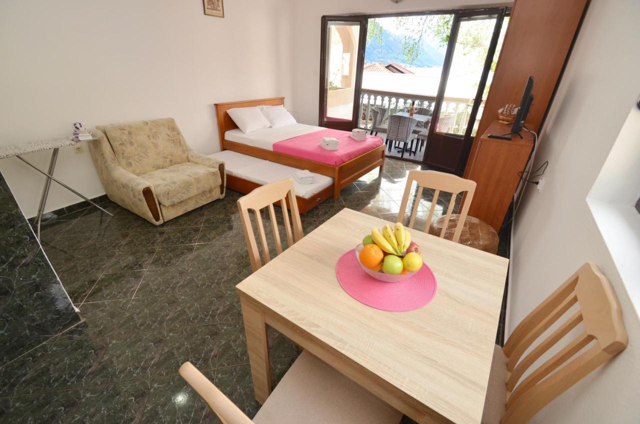 Apartments Blue Lagoon Котор Екстер'єр фото