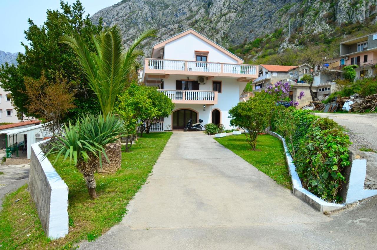 Apartments Blue Lagoon Котор Екстер'єр фото