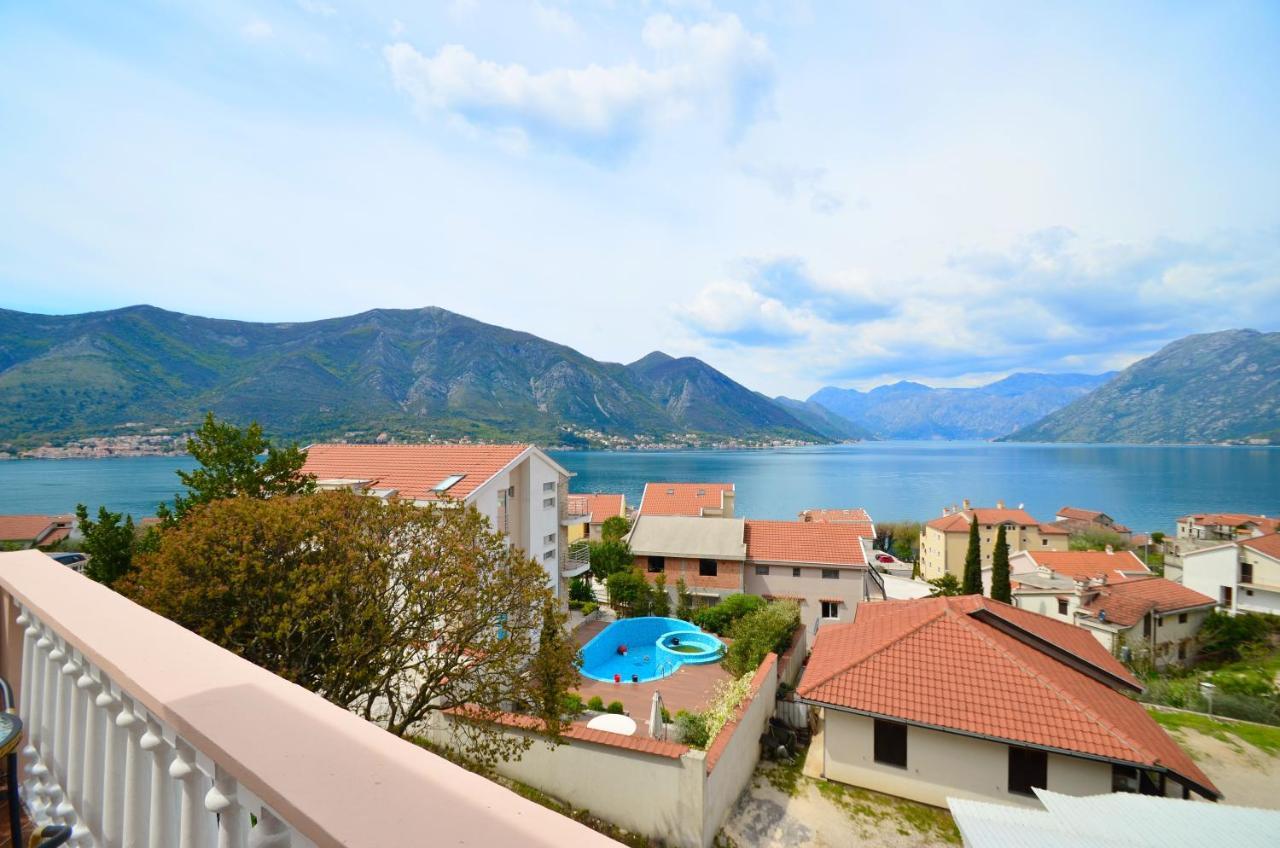 Apartments Blue Lagoon Котор Екстер'єр фото
