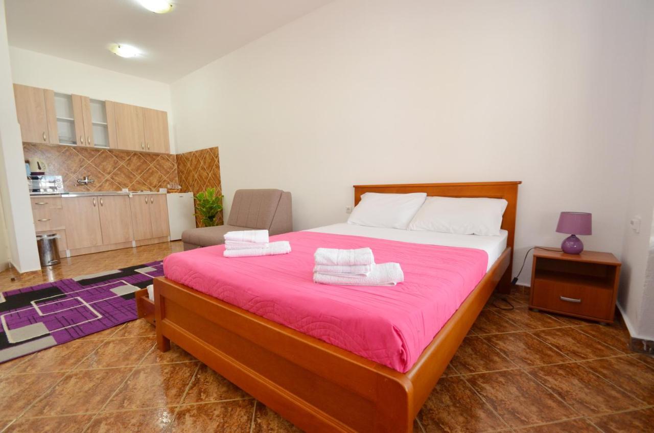 Apartments Blue Lagoon Котор Екстер'єр фото