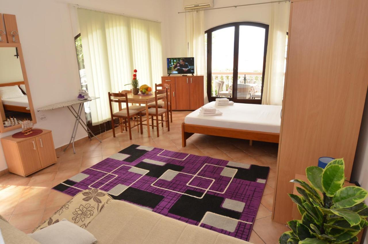 Apartments Blue Lagoon Котор Екстер'єр фото