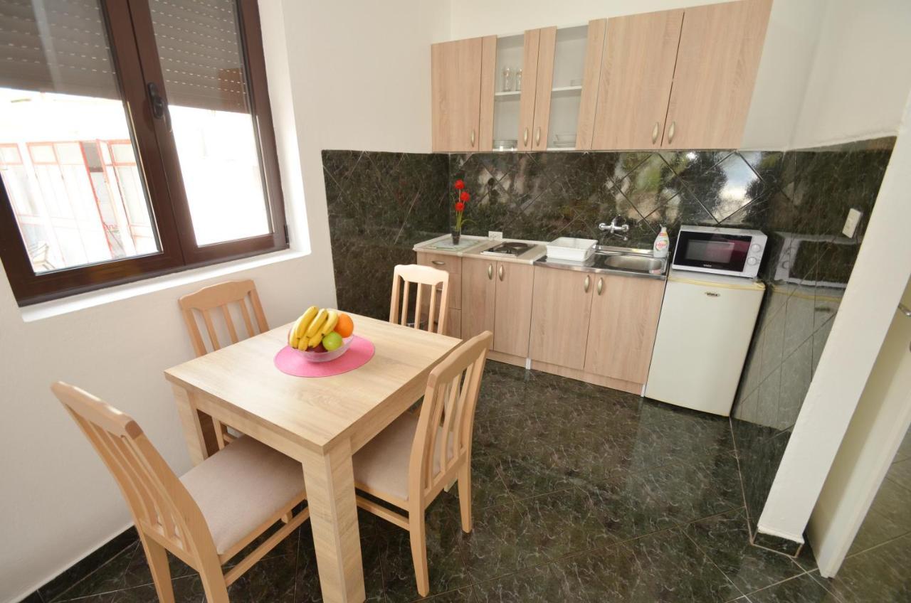 Apartments Blue Lagoon Котор Екстер'єр фото