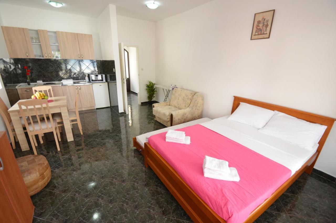 Apartments Blue Lagoon Котор Екстер'єр фото